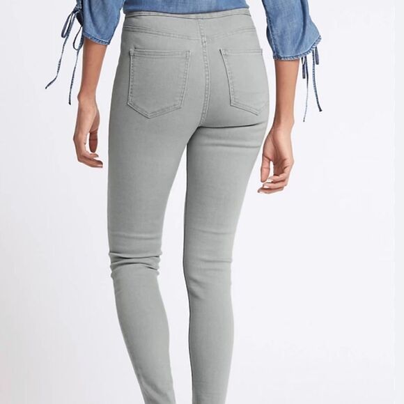 7 For All Mankind Mint Green Raw Mid Rise Hem Skinny Ankle Jeans Size 26 - Picture 1 of 11